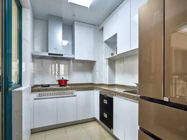 77平2室原木风厨房