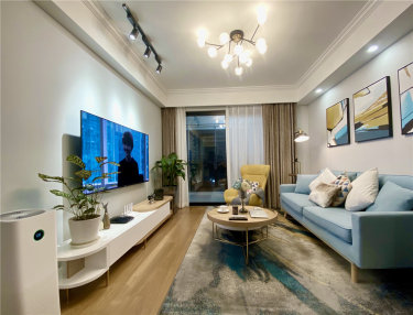 88平时代上城现代风格-原木与浅灰色协调之下的温馨小家