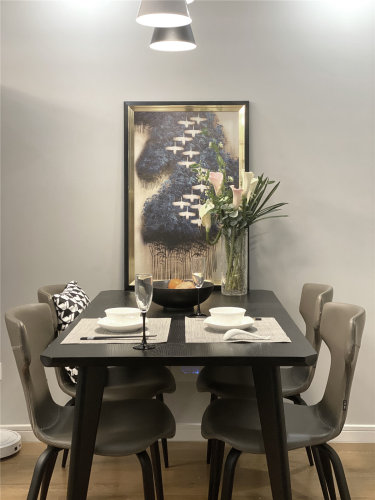 88平2室现代简约餐厅