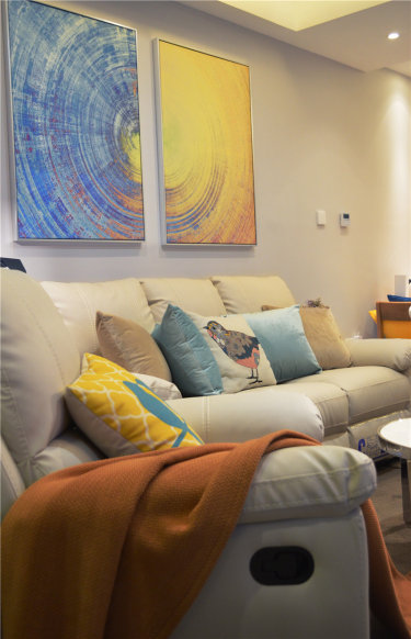 88平2室现代简约客厅