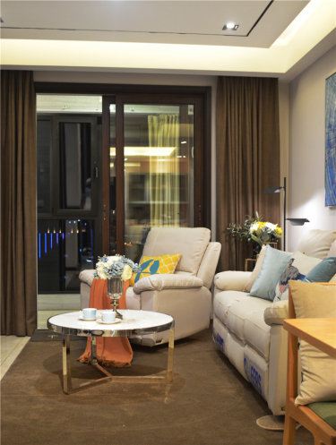 88平2室现代简约客厅