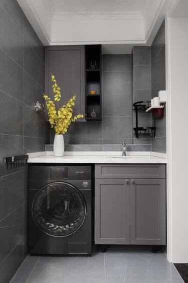 96平2室原木风阳台