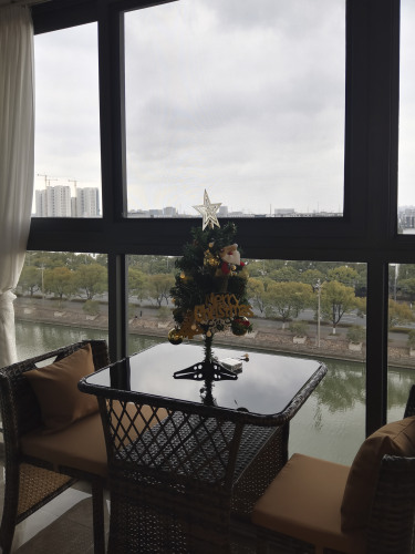150平现代简约阳台