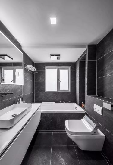 120平现代简约卫生间