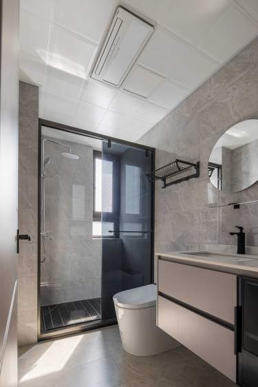 150平现代轻奢卫生间