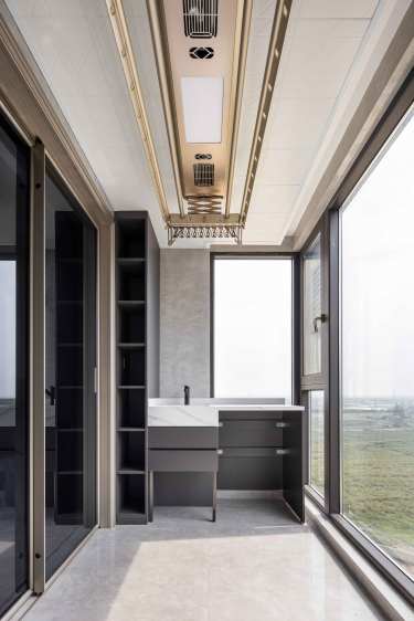 150平现代轻奢阳台