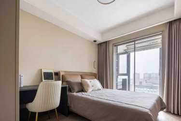 150平现代轻奢卧室