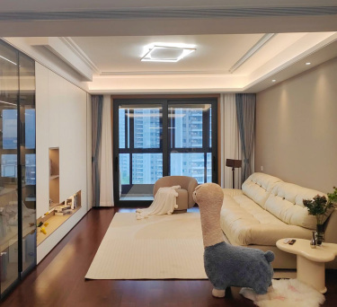 142平铂悦犀湖现代简约风格