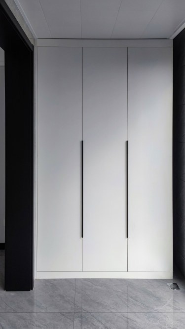 150平现代简约阳台