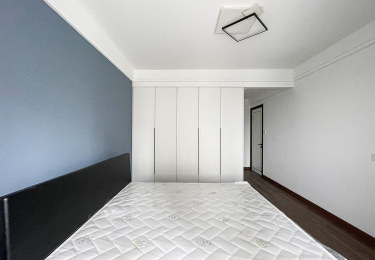 150平现代简约卧室