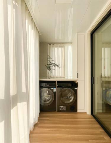 130平奶油风阳台