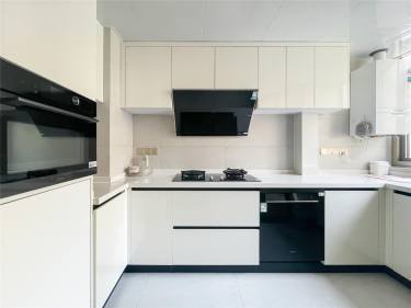 130平奶油风厨房