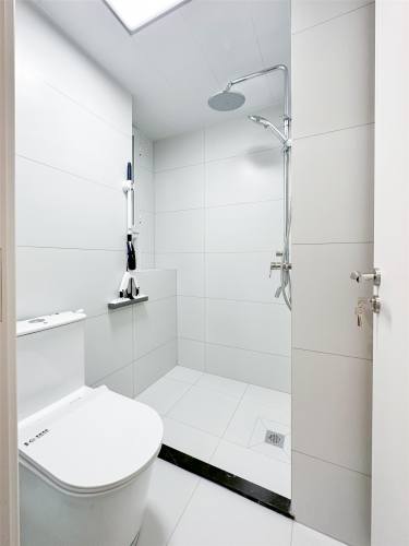 50平现代简约卫生间