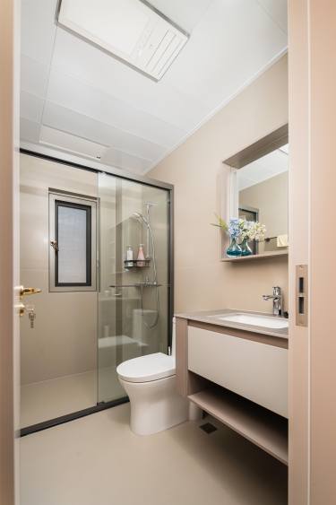 145平现代简约卫生间