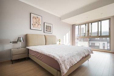 145平现代简约卧室