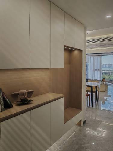 110平现代简约玄关