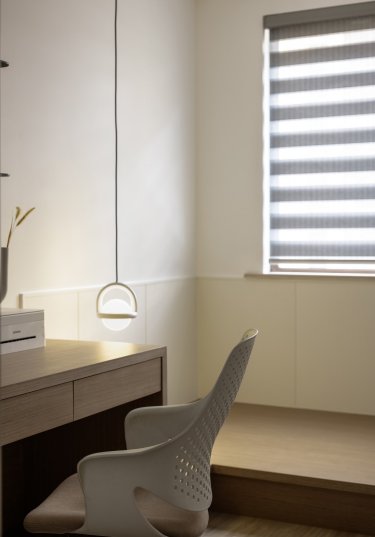 90平现代极简卧室