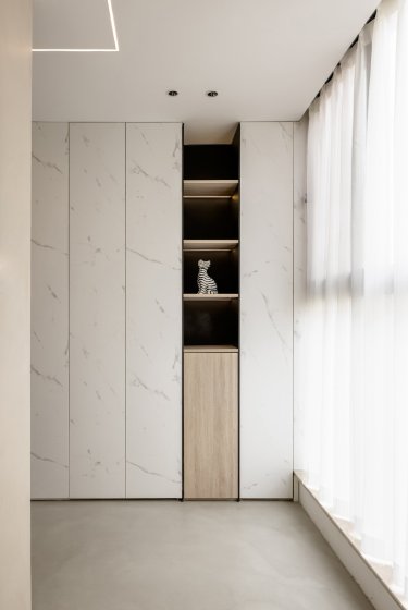 90平现代极简客厅