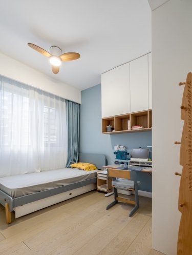 161平现代简约卧室