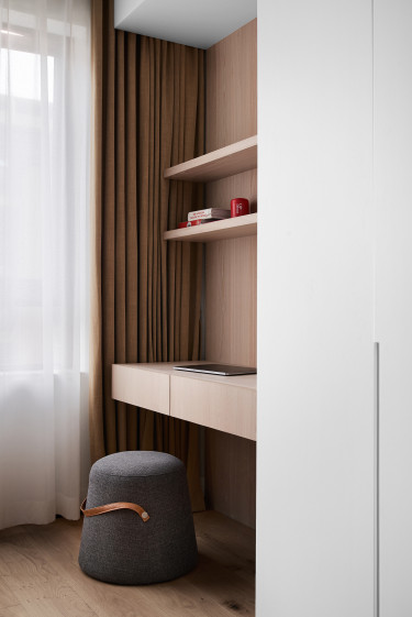 147平现代轻奢卧室