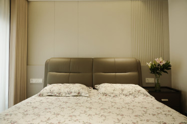 169平现代简约卧室