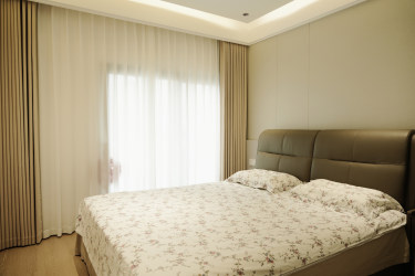 169平现代简约卧室