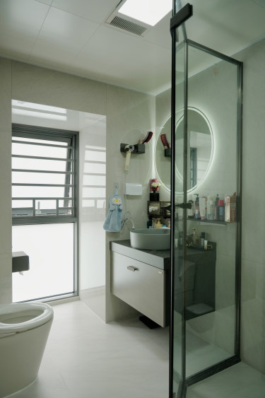 169平现代简约卫生间