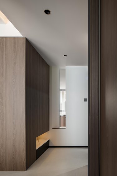 100平现代简约玄关