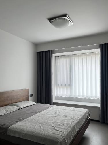 143平现代极简卧室